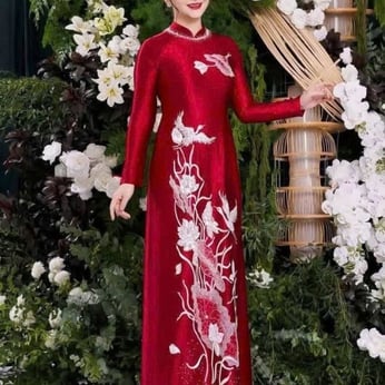 ÁO DÀI BÀ SUI ĐỎ THÊU HẠC VÀ HOA