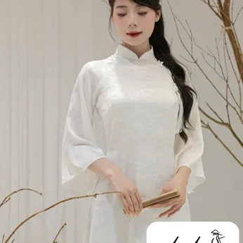 ÁO DÀI CÔ DÂU TRẮNG HỌA TIẾT THỦY MẶC