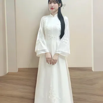 ÁO DÀI CÔ DÂU TRẮNG ĐÍNH HOA 3D