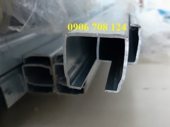 Máng C30 cầu trục gồm phụ kiện gì?