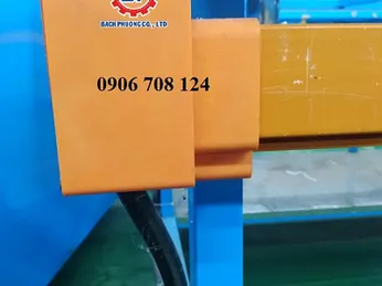 Tại sao phải sử dụng ray điện hộp kín?