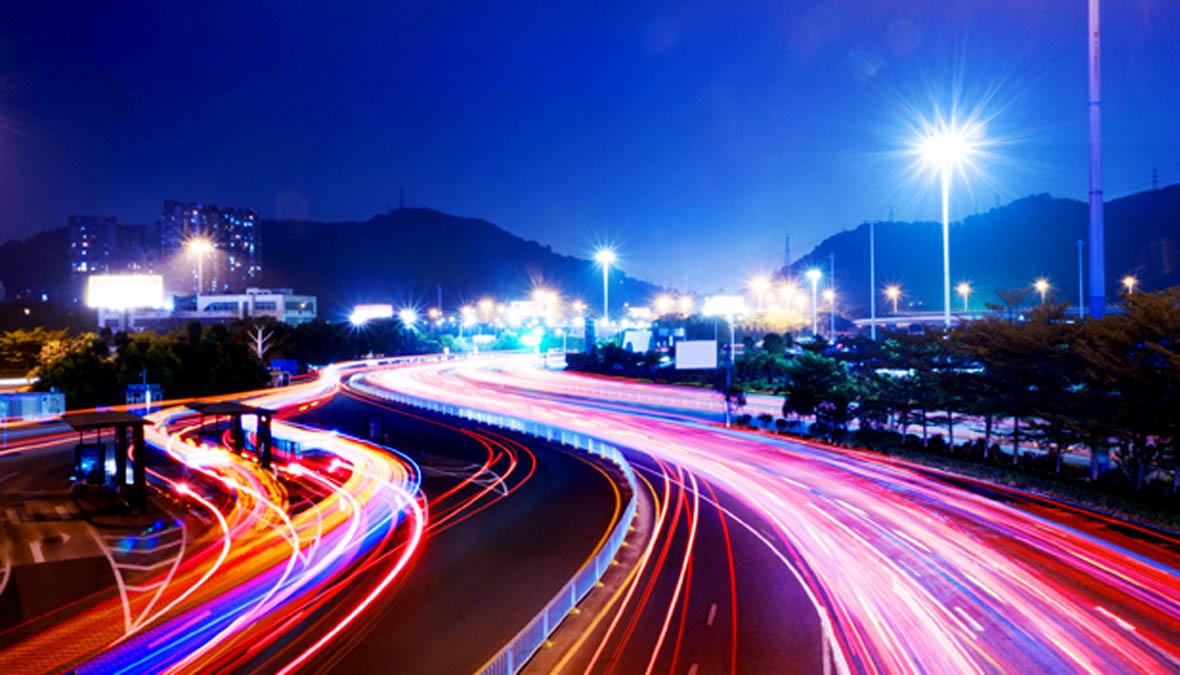 Sự lung linh của đèn Led chiếu sáng đường phố Sự lung linh của đèn Led chiếu sáng đường phố