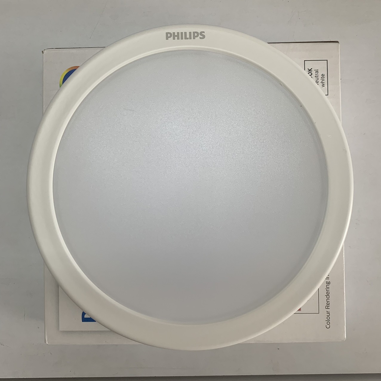 Mặt trước Đèn LED lắp nổi Philips DN027C G3  Mặt trước Đèn LED lắp nổi Philips DN027C G3