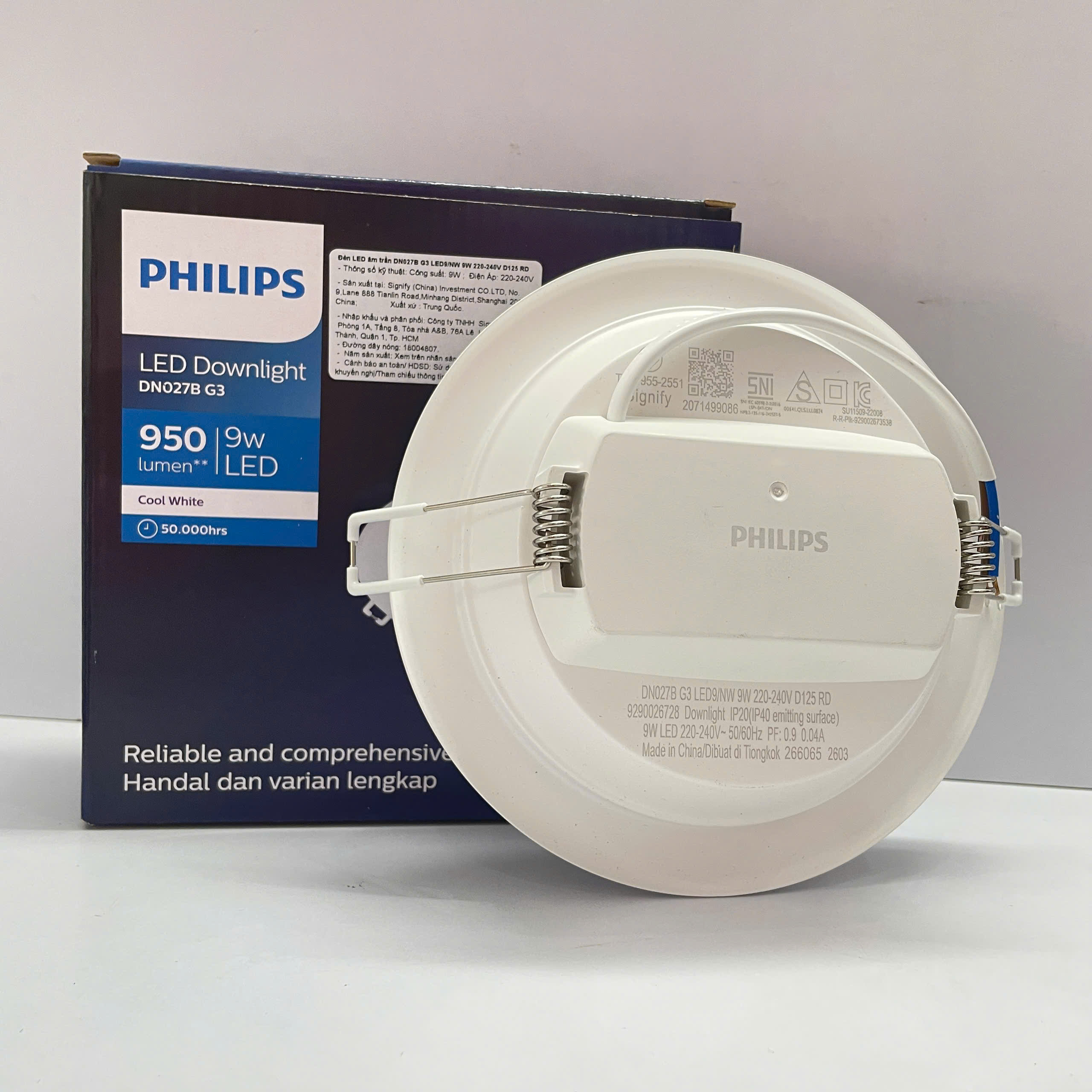 Trải nghiệm ánh sáng trắng mát 4000K từ đèn Led Philips DN027B G3.