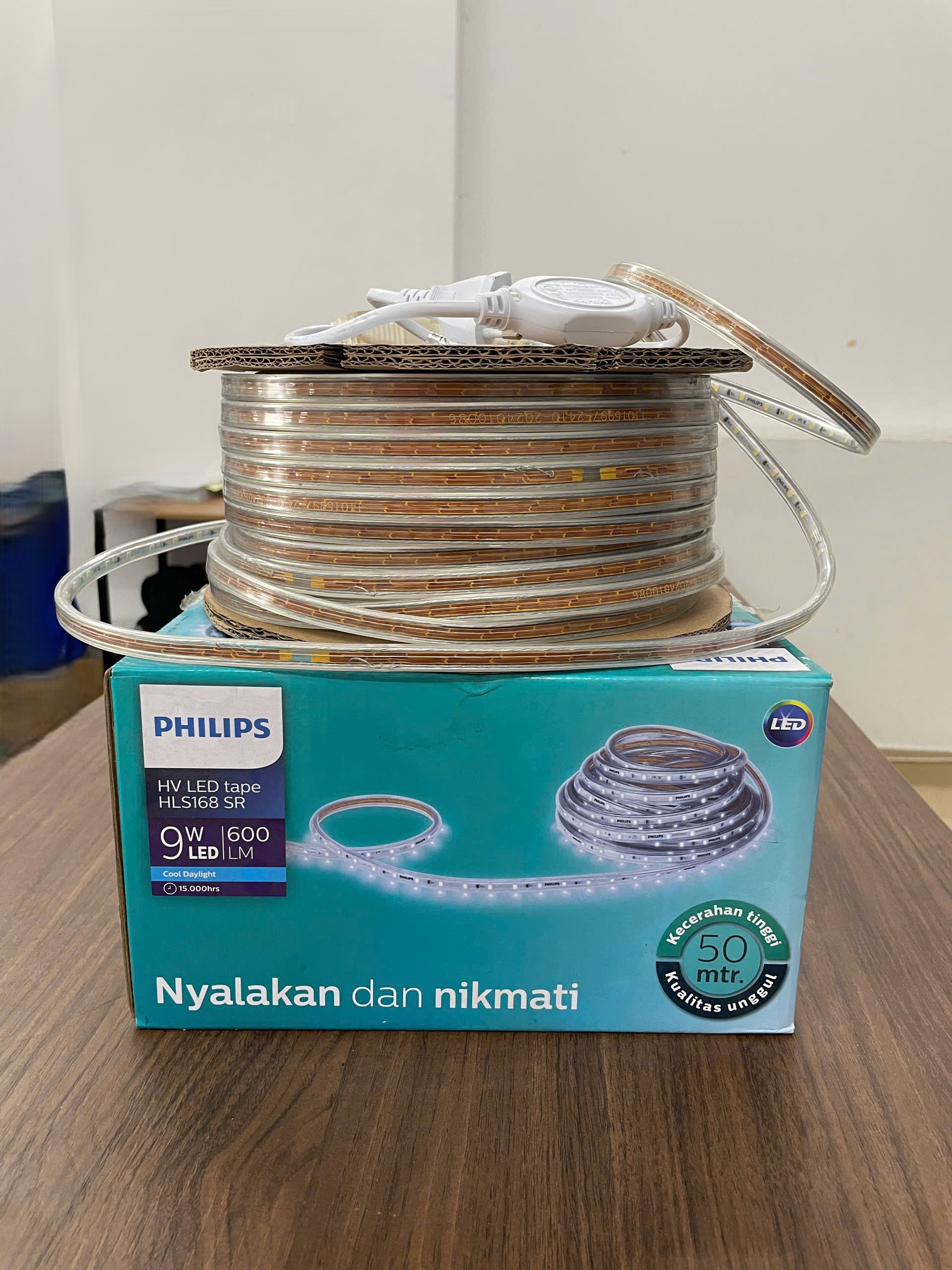 Lắp đặt Đèn LED dây trang trí Philips linh hoạt