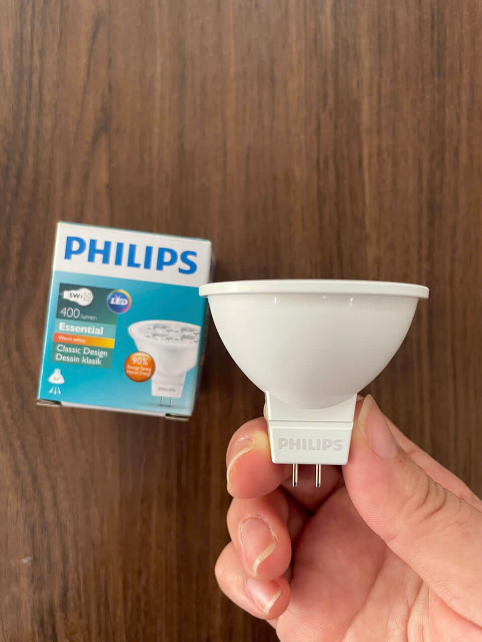 Vẻ đẹp hiện đại từ Đèn âm trần chiếu điểm LED Spotlight Philips Essential.