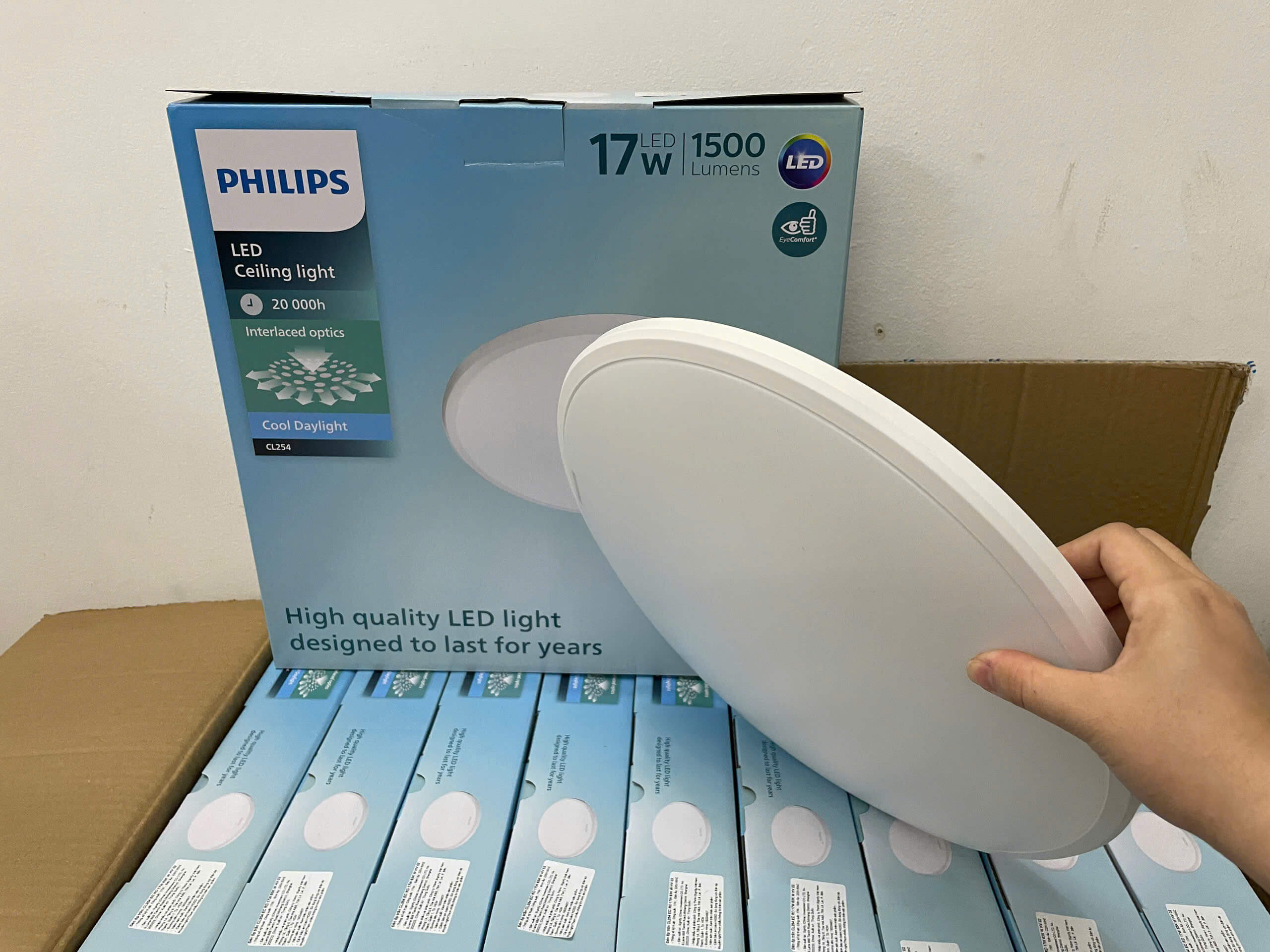 Đèn ốp trần ban công LED Philips chiếu sáng rực rỡ
