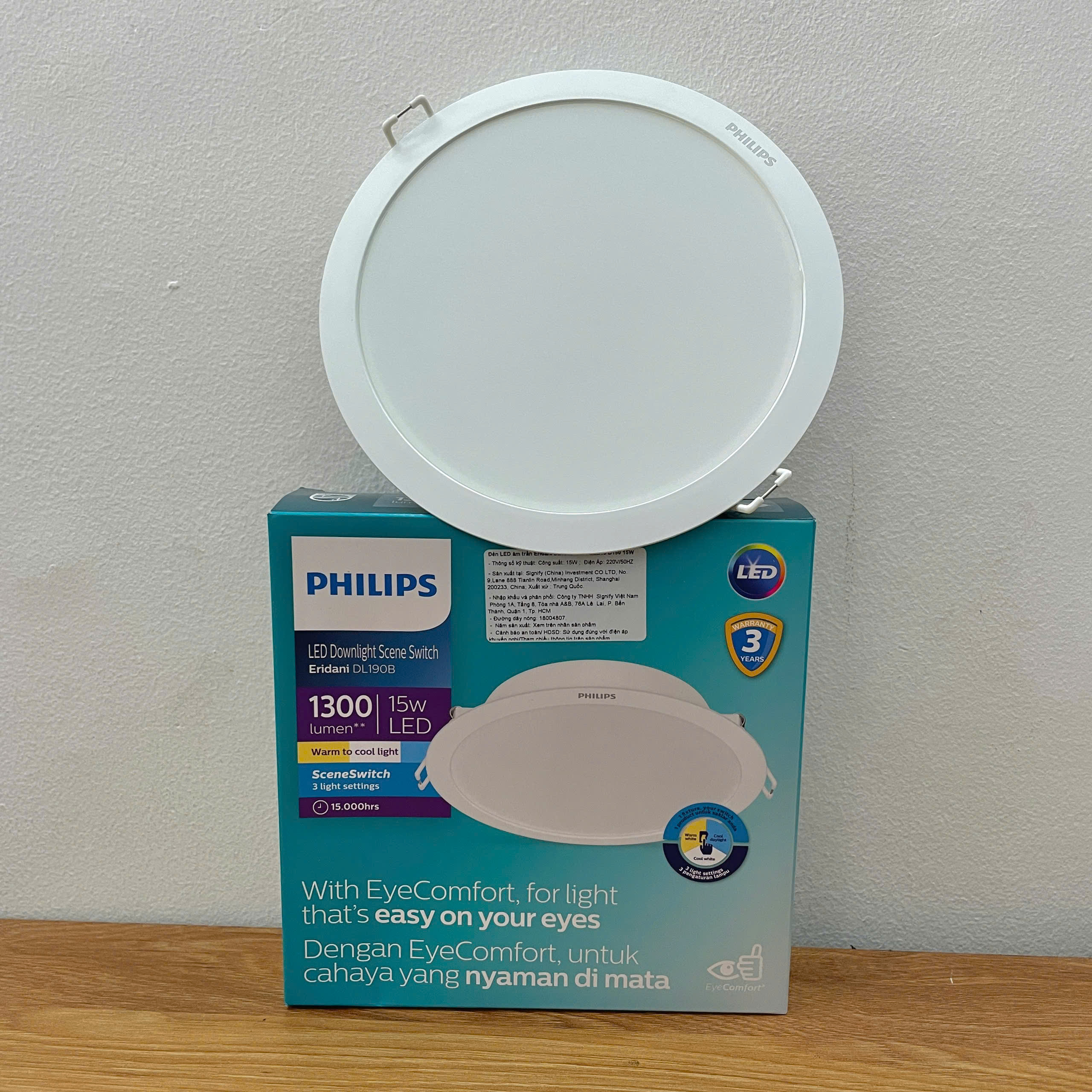 Thiết kế tinh tế Đèn downlight âm trần đổi màu Led Philips Eridani DL190B SSW.