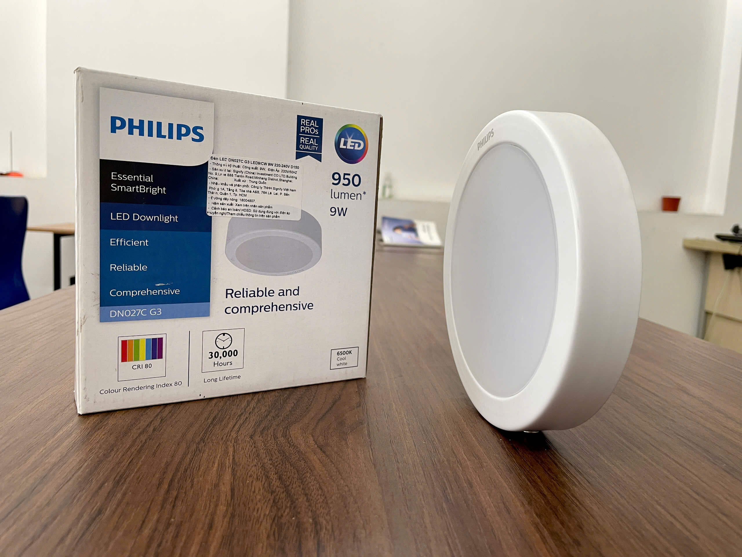 Thông số ấn tượng của Đèn downlight ốp trần lắp nổi Led Philips DN027C.