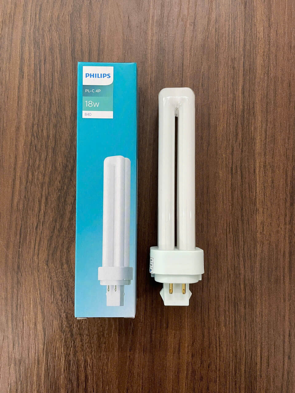 Bóng đèn huỳnh quang compact Philips MASTER PL-C 18W trong không gian hiện đại