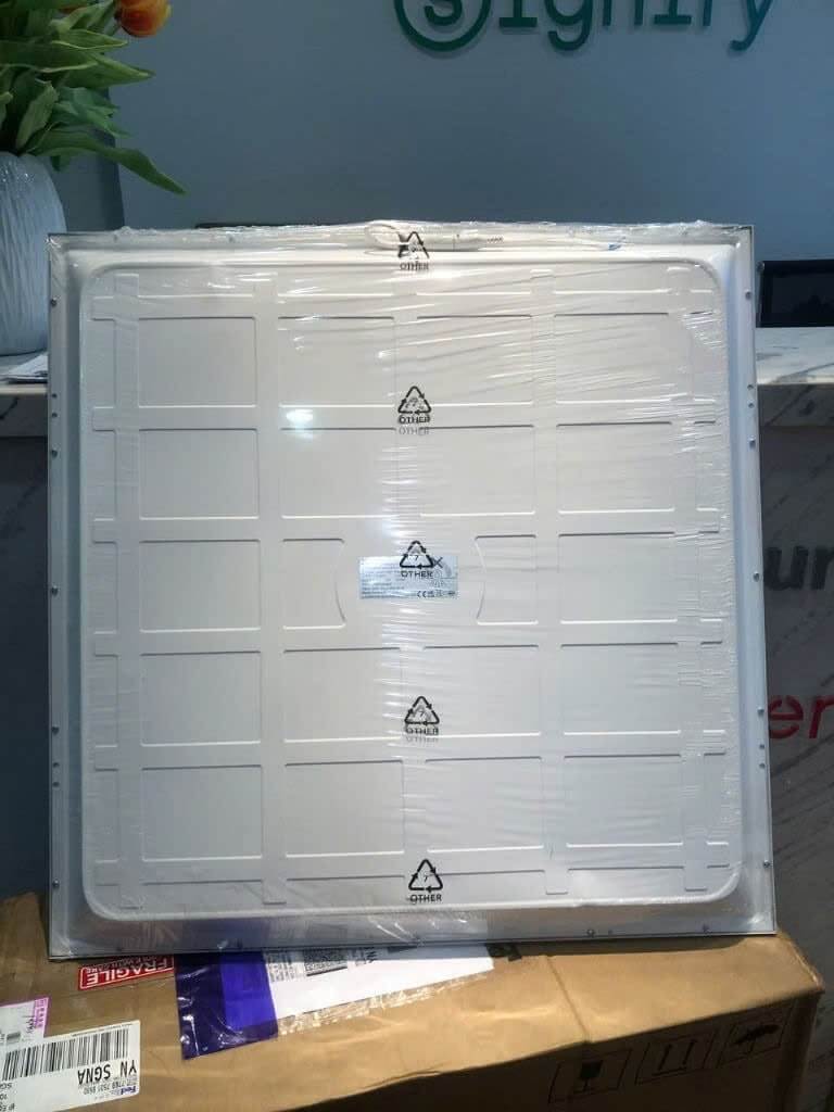 Không gian chiếu sáng Máng đèn Led tấm Philips âm trần CertaFlux LED BL Panel 6060
