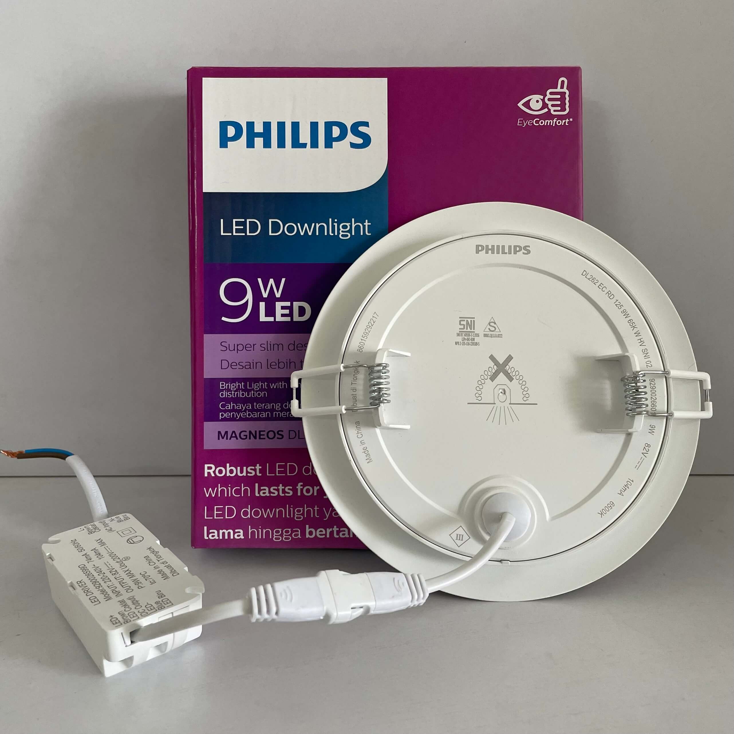 Hình ảnh thực tế Đèn Downlight âm trần Led Philips siêu mỏng DL262 EC RD D125 9W W HV SNI 02 Hình ảnh thực tế Đèn Downlight âm trần Led Philips siêu mỏng DL262 EC RD D125 9W W HV SNI 02