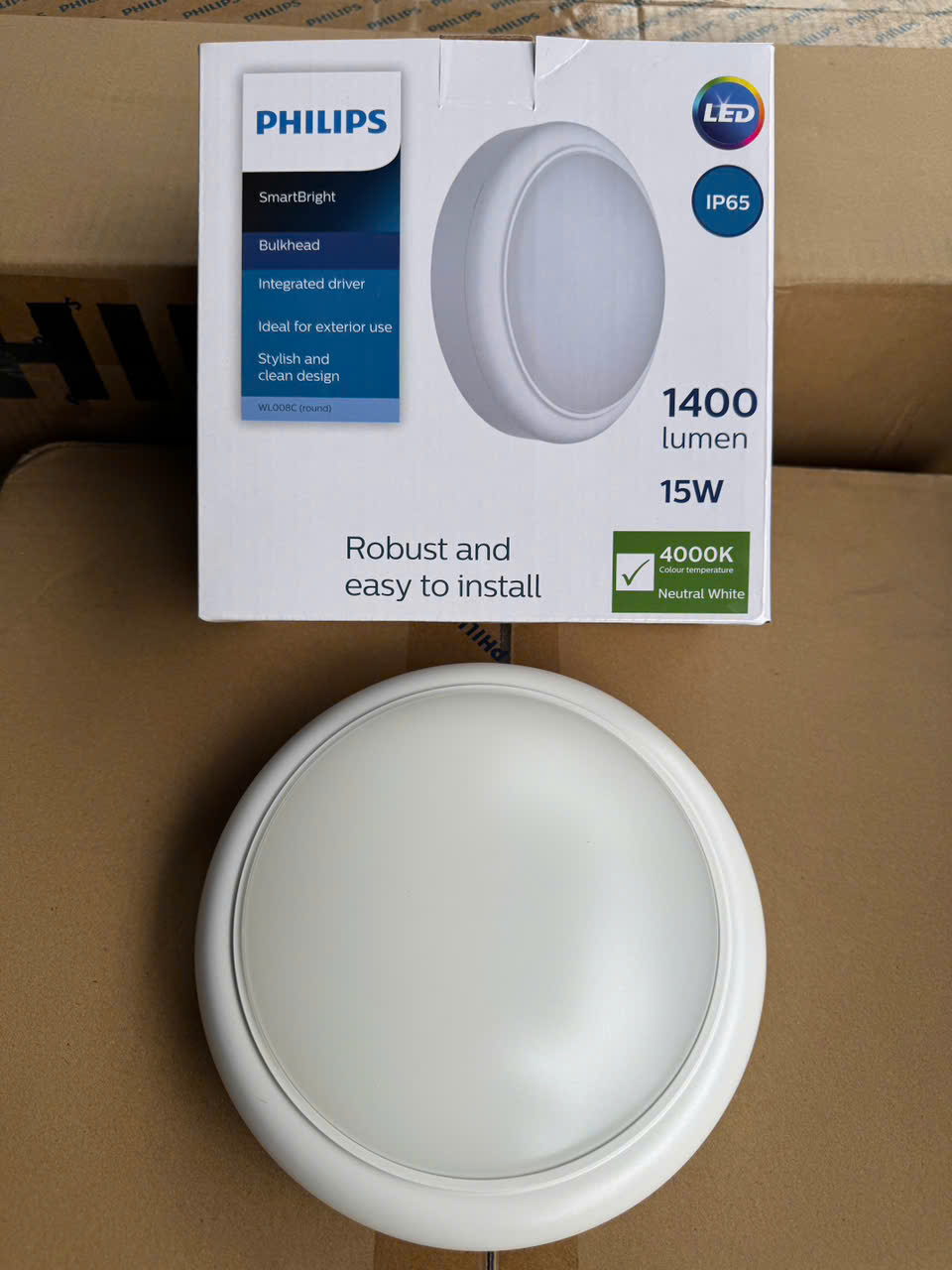 Thiết kế tinh gọn của Đèn LED ốp trần chống ẩm Philips SmartBright Bulkhead WL008C 15W