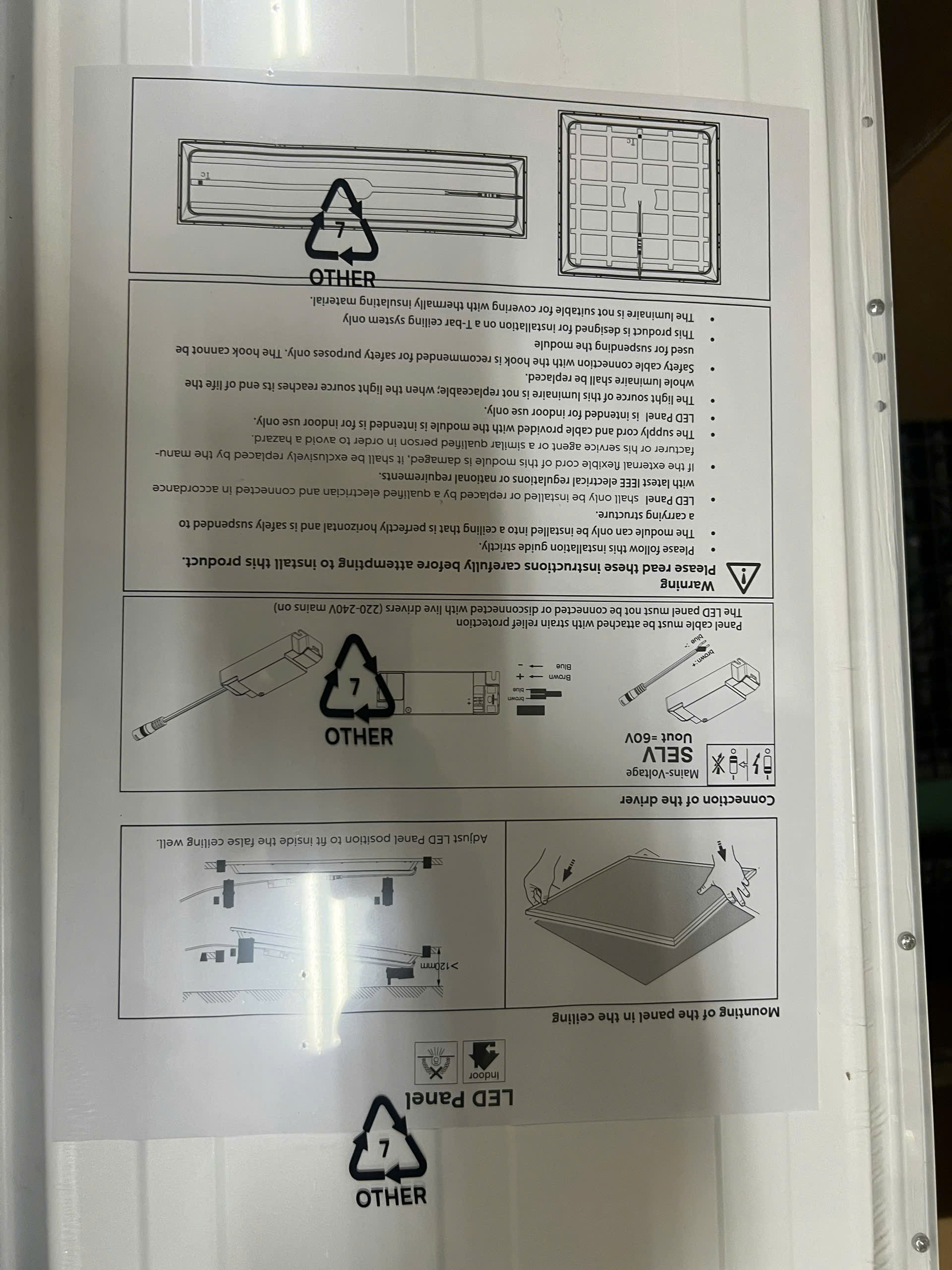Máng đèn Led tấm panel Philips CertaFlux trong không gian sống cao cấp