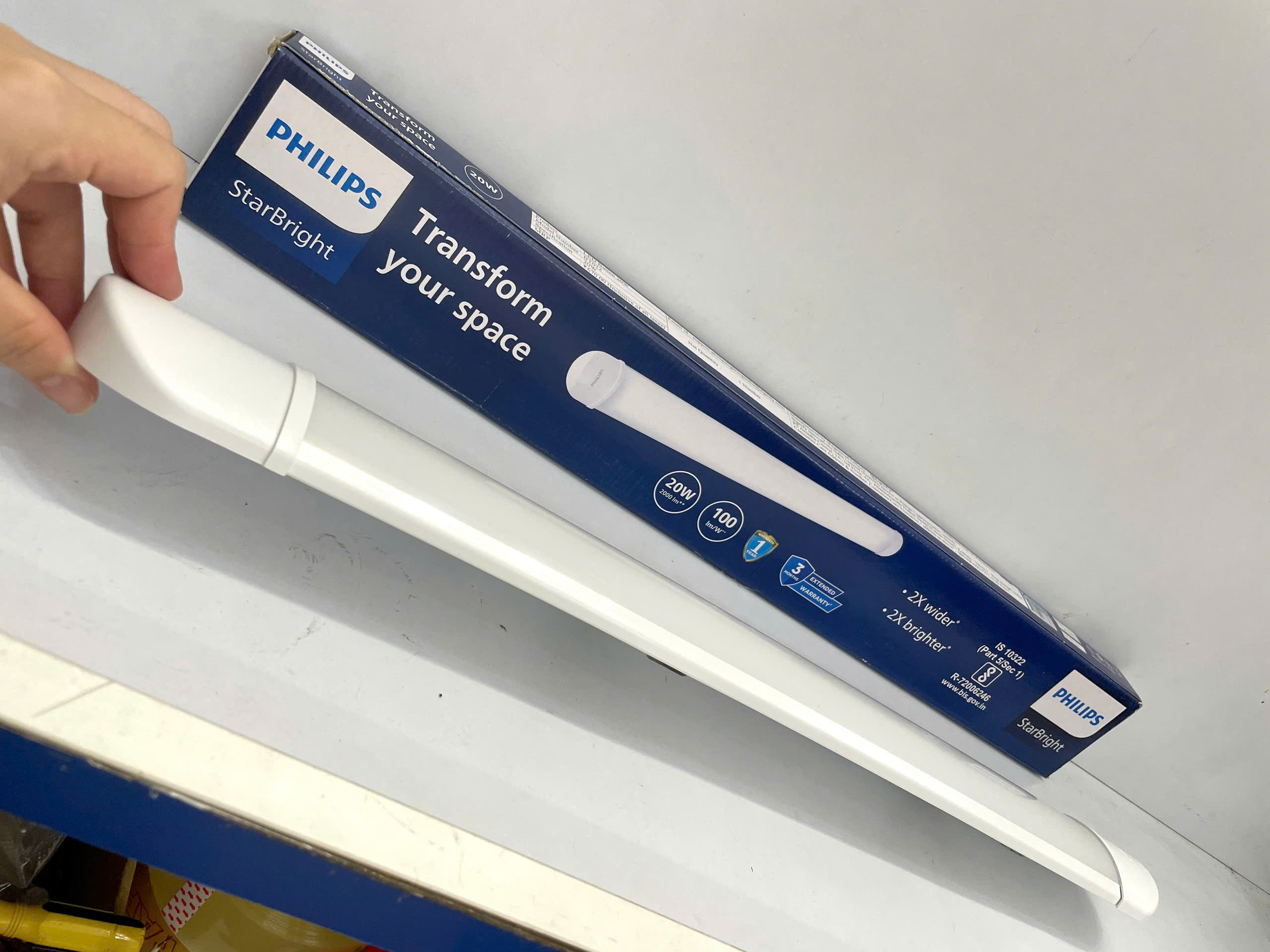 Lắp đặt Máng đèn Led batten bán nguyệt Philips 600mm