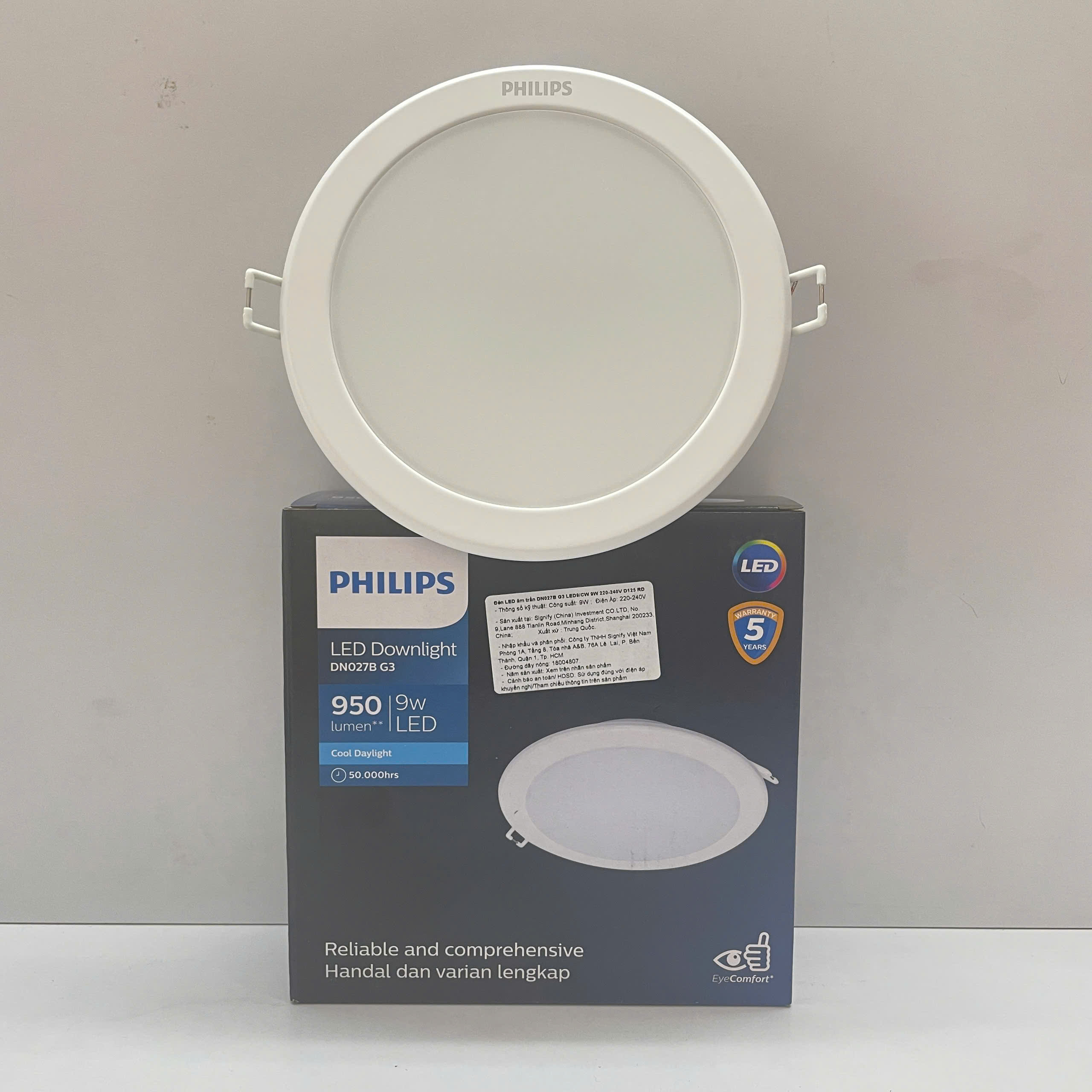 Ứng dụng đèn downlight âm trần Led Philips DN027B G3 trong phòng khách