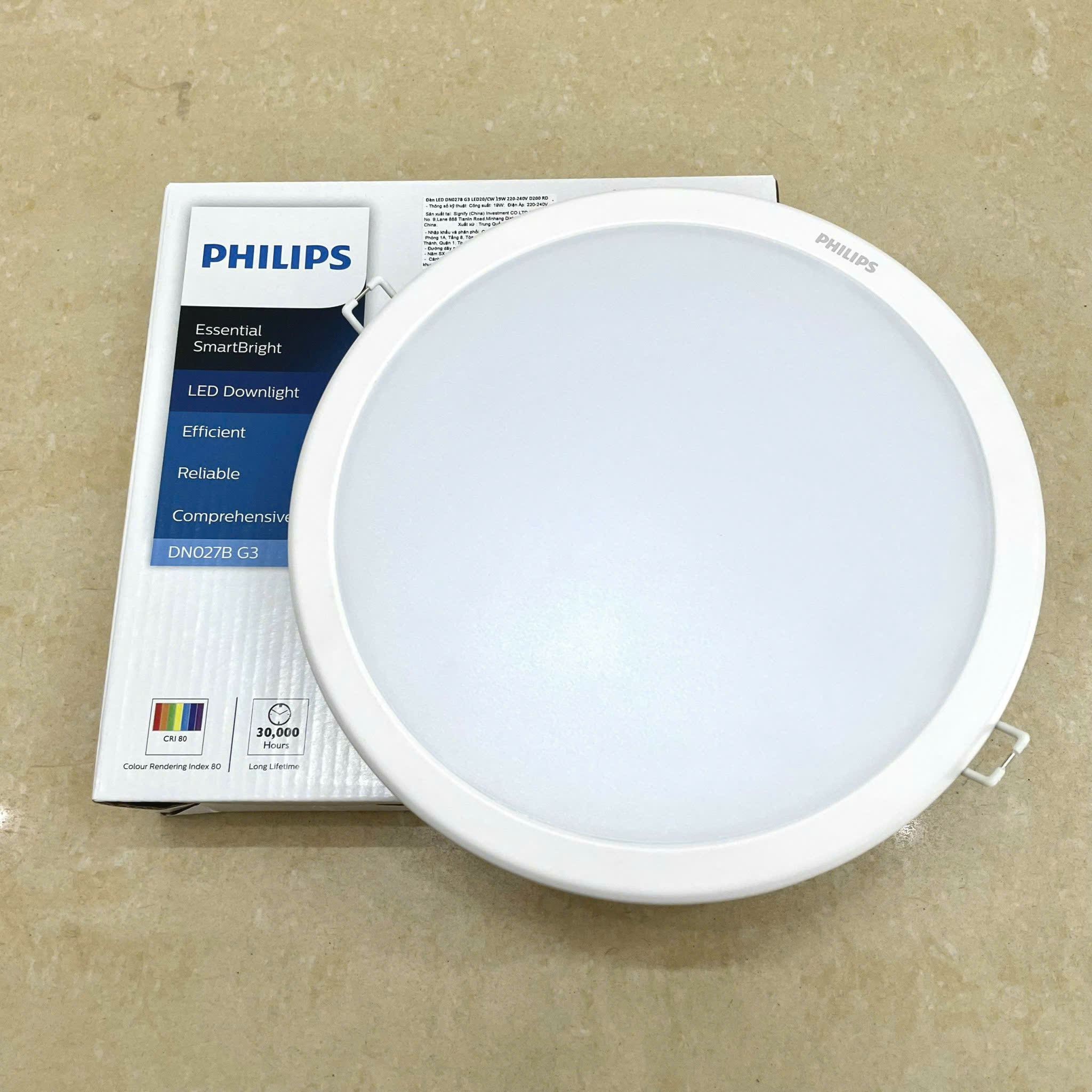 Thiết kế tinh gọn của đèn downlight âm trần tròn Led Philips DN027B G3