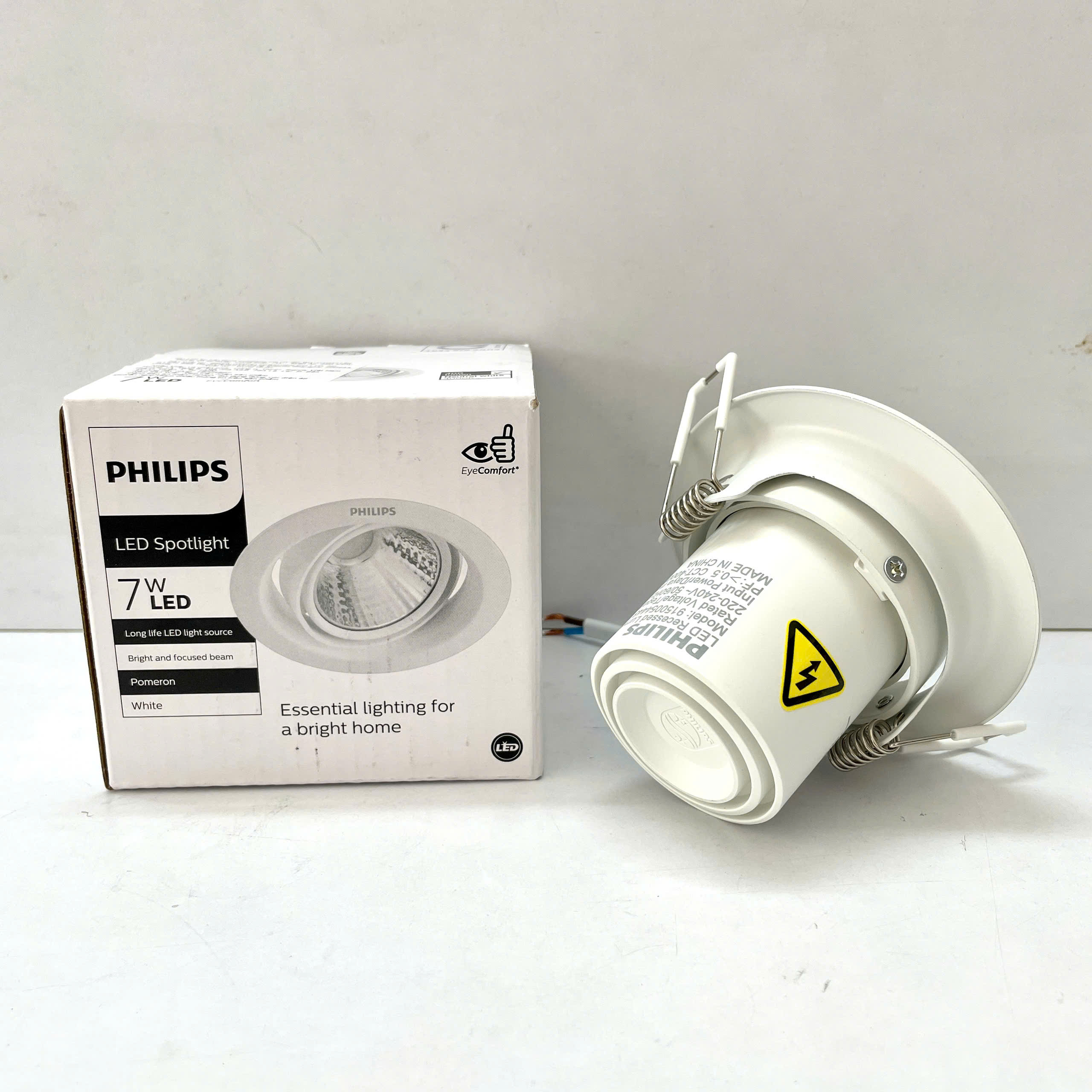 Thông số kỹ thuật của Đèn downlight LED âm trần chiếu điểm Philips 59776
