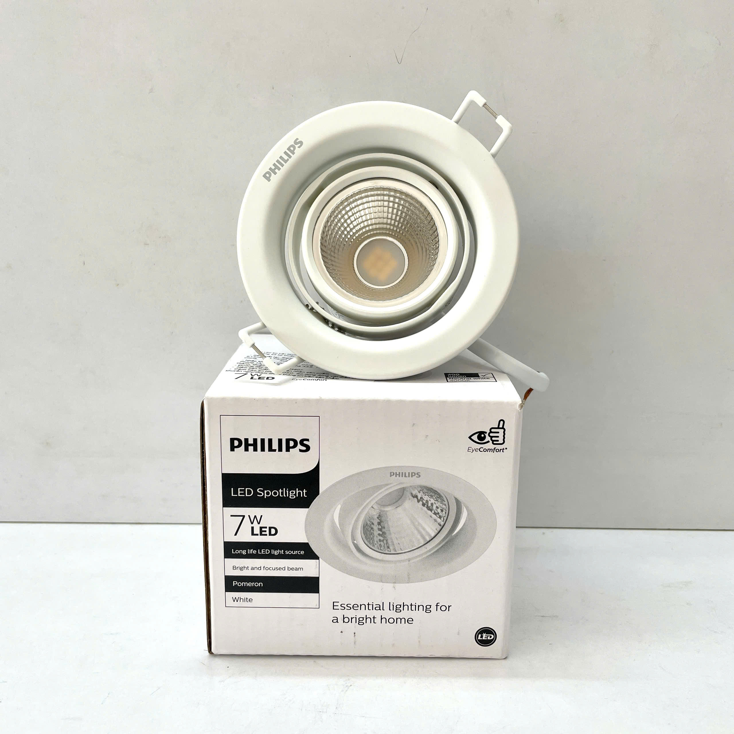 Thiết kế tinh xảo của Đèn downlight LED âm trần chiếu điểm Philips 59776