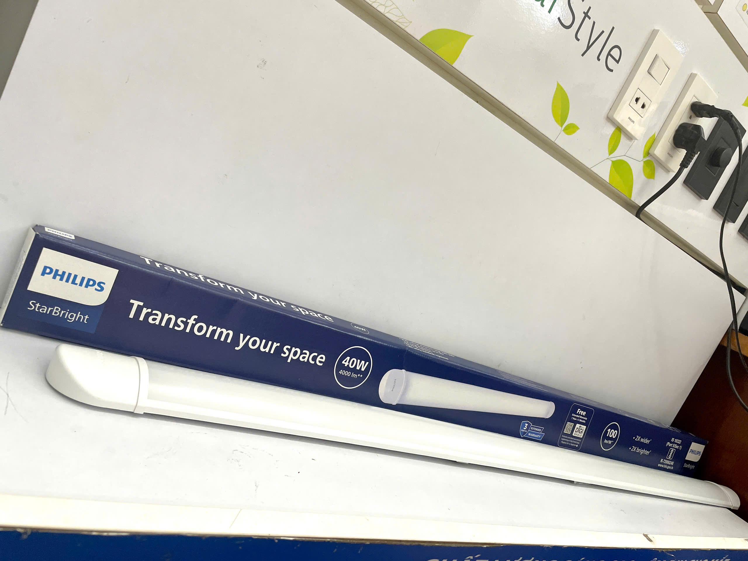 Thông số kỹ thuật của Máng đèn Led batten bán nguyệt Philips StarBright Wide Nxt 40W