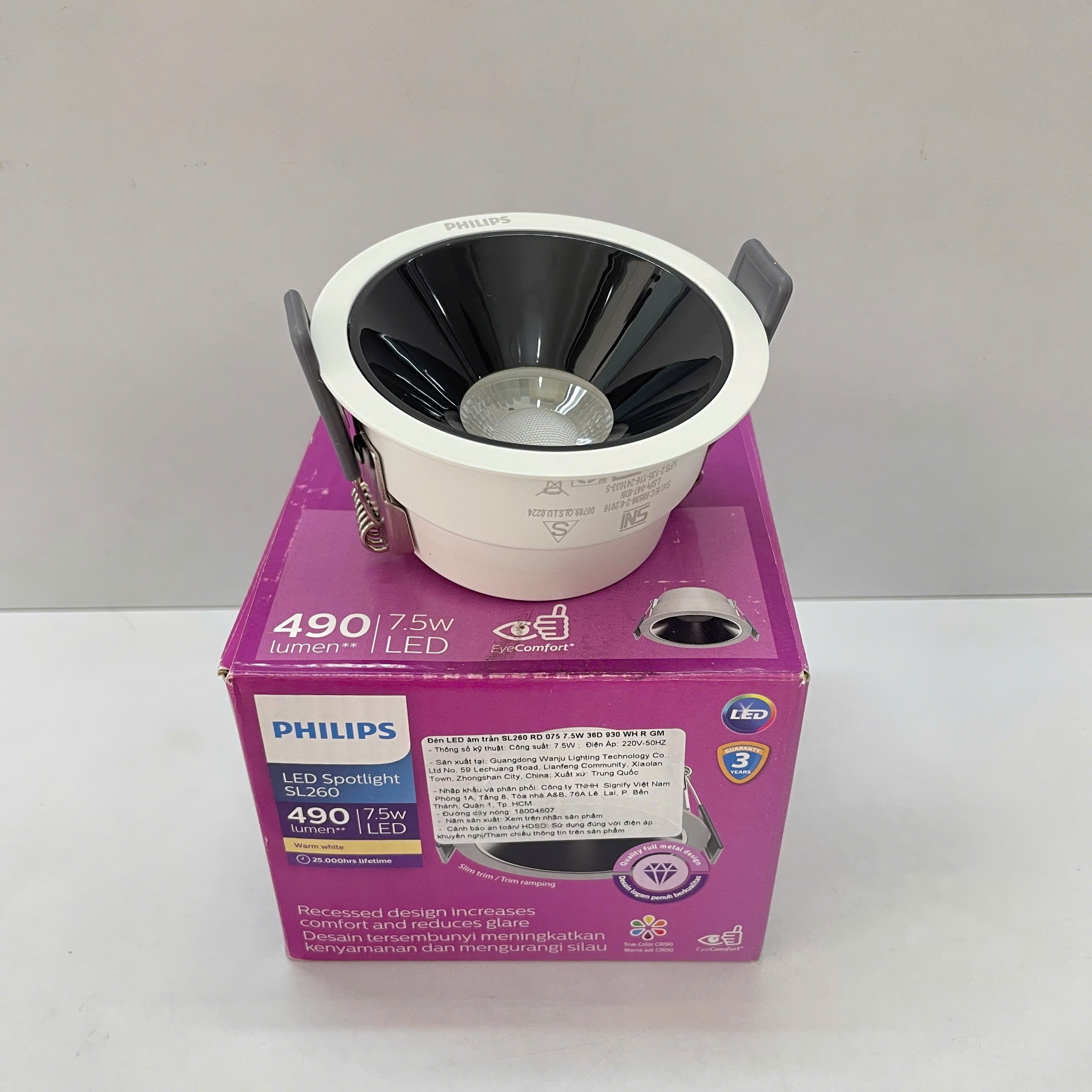 Ánh sáng tinh tế từ đèn downlight âm trần