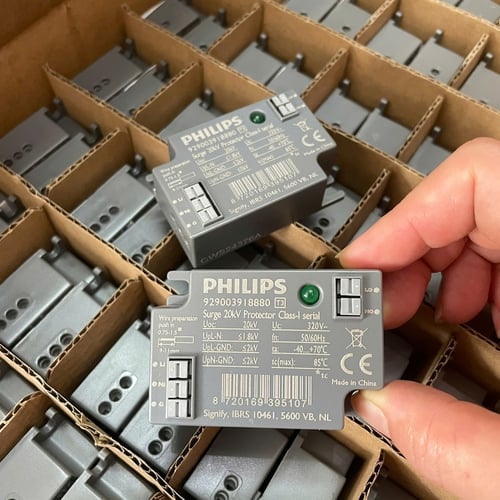 Giải pháp Tối thượng: Nguồn - Ballast - Tăng Phô / Biến thế Philips / Thiết bị chống sét Surge 20kV Protector Class-I serial – Kiến tạo An toàn Vượt trội. Khám phá Sức mạnh Bền vững!