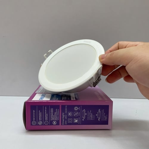 Trải nghiệm ánh sáng tinh tế cùng Đèn Downlight Âm Trần LED Philips Meson IO 59449: Sang trọng, giảm chói, 9W, 4000K