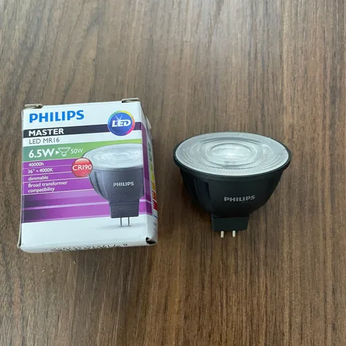 H1: Đèn Downlight LED Philips SL190: Ánh Sáng Tinh Hoa. Khám Phá Sự Khác Biệt.