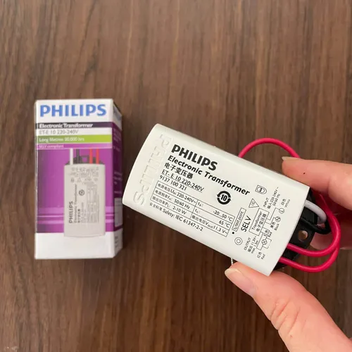 Sức Mạnh Bứt Phá: Khám Phá Bộ Nguồn Philips ET-E 10 LED — Nâng Tầm Chiếu Sáng Đẳng Cấp Của Bạn!