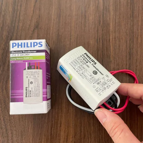 Sức Mạnh Bứt Phá: Khám Phá Bộ Nguồn Philips ET-E 10 LED — Nâng Tầm Chiếu Sáng Đẳng Cấp Của Bạn!