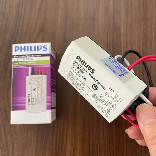 Sức Mạnh Bứt Phá: Khám Phá Bộ Nguồn Philips ET-E 10 LED — Nâng Tầm Chiếu Sáng Đẳng Cấp Của Bạn!