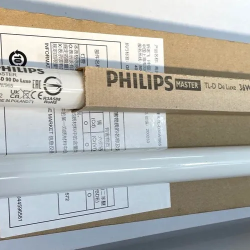 Tận Hưởng Sắc Màu Chân Thực Từng Khoảnh Khắc: Bóng đèn Philips TL-D90 36W/965 – Chuẩn D65, Khai Phóng Mọi Giác Quan.