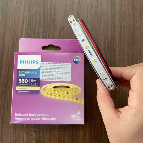 ✨ Nâng tầm không gian với Đèn LED dây Philips DLI320 5M 6W/M 4000K: Ánh sáng tinh tế cho lối đi cầu thang. Khám phá sự sang trọng ngay hôm nay!