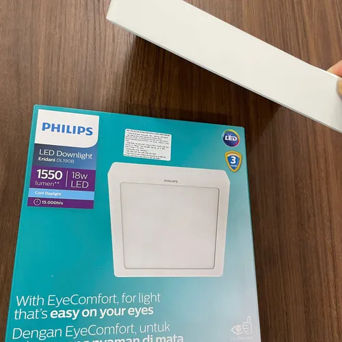 Nâng Tầm Ánh Sáng: Đèn Led ốp nổi vuông Philips DL190B Eridani SQ Surface LED15 L200 18W 865 1550lm – Kiến Tạo Không Gian Hoàn Hảo
