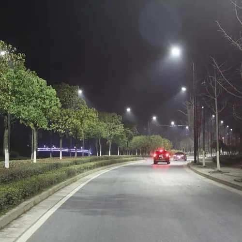 Đèn Đường Led Streetlight Philips Inside BRP371 120W: Ánh Sáng Tương Lai, Định Hình Đô Thị Hiện Đại