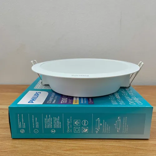 Khai Mở Không Gian Đa Chiều. Đèn Downlight Âm Trần Đổi Màu LED Philips Eridani DL190B SSW LED13 D150 15W 1300lm CCT 3000K/4300K/6500K