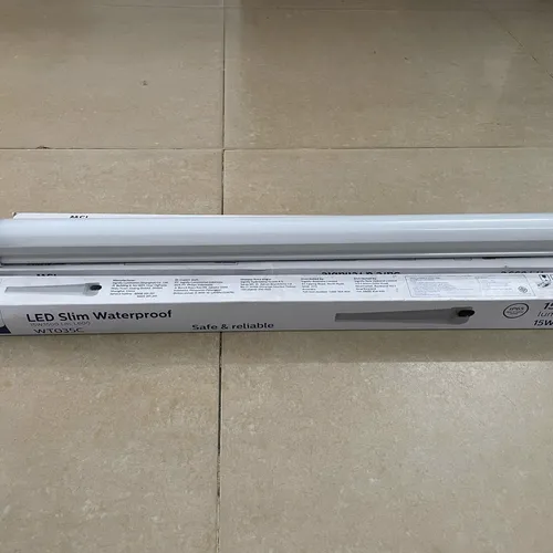 Kiến Tạo Không Gian Sáng Bất Tận: Trải nghiệm Bộ máng đèn LED chống thấm Waterproof Philips Ess SmartBright WP Batten WT035C 15W IP65