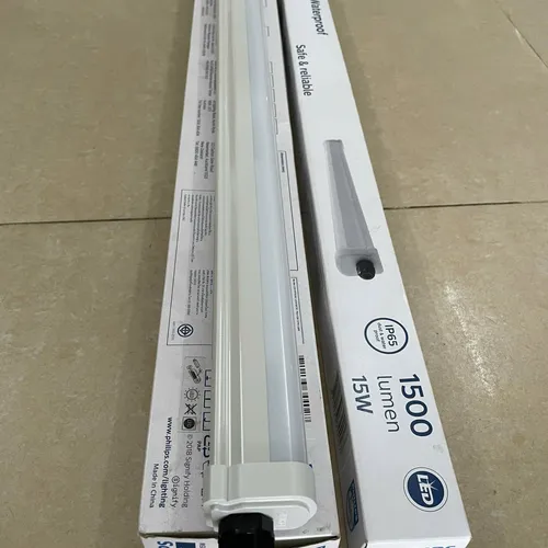 Kiến Tạo Không Gian Sáng Bất Tận: Trải nghiệm Bộ máng đèn LED chống thấm Waterproof Philips Ess SmartBright WP Batten WT035C 15W IP65