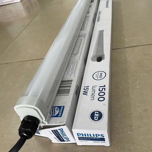 Kiến Tạo Không Gian Sáng Bất Tận: Trải nghiệm Bộ máng đèn LED chống thấm Waterproof Philips Ess SmartBright WP Batten WT035C 15W IP65