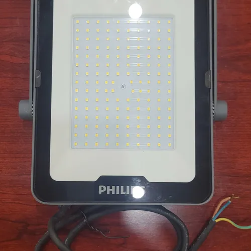 H1: Đánh Thức Mọi Không Gian: Đèn Pha LED Ngoài Trời Philips BVP151 100W - Khám Phá Sự Khác Biệt!