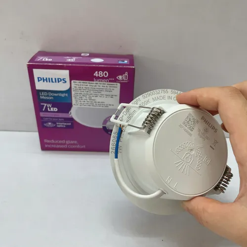 Khám phá Ánh sáng Tinh hoa: Đèn downlight âm trần Led Philips Meson IO 59445 D90 7W – Chạm đến Sự hoàn hảo của không gian sống.