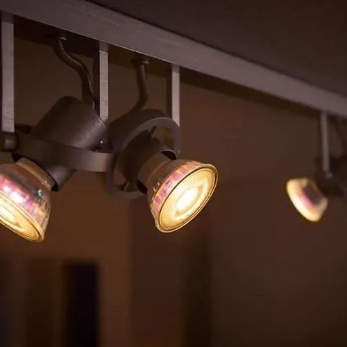 Trải nghiệm không gian ấm cúng với bóng đèn chiếu điểm Spotlight  Philips Master LED 4.9-50W GU10 930 36D Dim