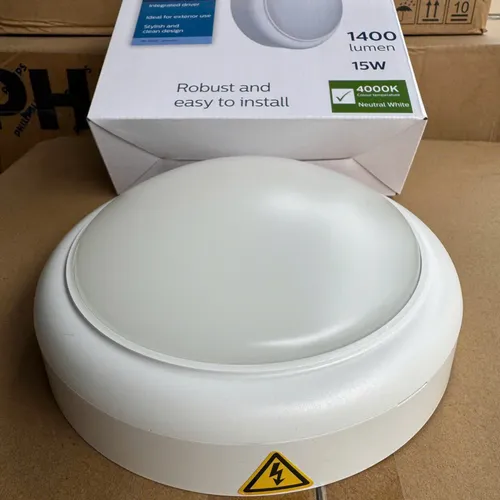 Ánh Sáng Vượt Mọi Giới Hạn. Khám Phá Đèn LED Ốp Trần Chống Ẩm Philips SmartBright Bulkhead WL008C 15W.