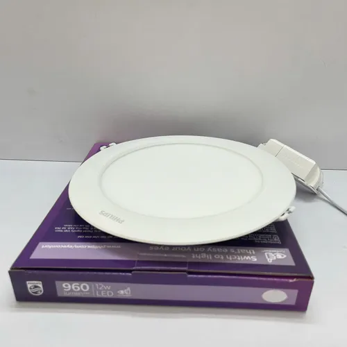 Ánh Sáng Tái Định Nghĩa Không Gian. Khám Phá Đèn Downlight Âm Trần Siêu Mỏng LED Slim Philips DL262 12W 4000K.