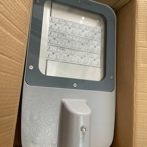 Kiến Tạo Ánh Sáng Tương Lai. Khám Phá Đèn Đường Led Streetlight Philips Inside BRI372 150W/CW IP66 6500K.