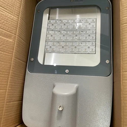 Tái định nghĩa Ánh Sáng Đô Thị: Trải nghiệm Đèn đường Led Streetlight Philips Inside BRI372 150W/CW IP66 6500K