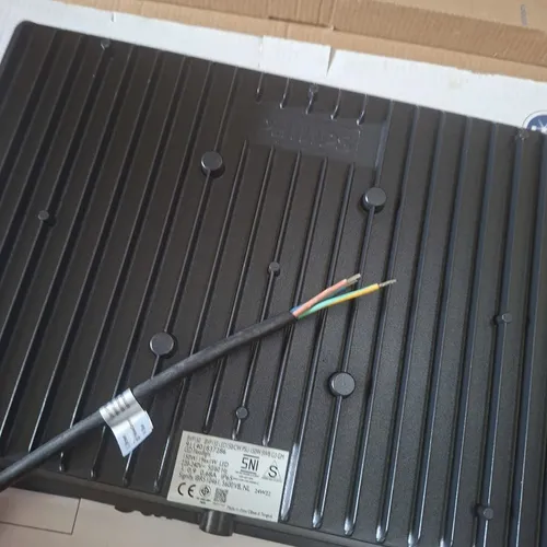 Thắp Sáng Tầm Nhìn, Kiến Tạo Tương Lai. Trải Nghiệm Đèn Pha Led Ngoài Trời Floodlight Philips BVP150 LED150/CW PSU 150W SWB G3 GM 6500K IP65.