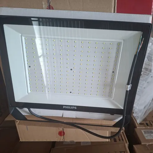 Thắp Sáng Tầm Nhìn, Kiến Tạo Tương Lai. Trải Nghiệm Đèn Pha Led Ngoài Trời Floodlight Philips BVP150 LED150/CW PSU 150W SWB G3 GM 6500K IP65.