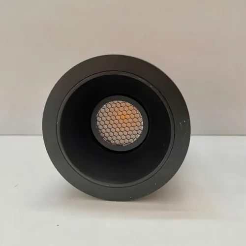 Ánh Sáng Tinh Hoa. Trải Nghiệm Đèn LED IDL6912 & ICL212 Vỏ Đen Cao Cấp Ngay.