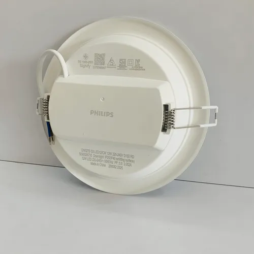Đèn LED Downlight âm trần tròn Philips DN027B G3 LED6/WW 6W 220-240V D90 RD